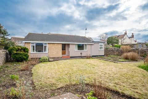 2 bedroom detached bungalow for sale, Charming detached bungalow in peaceful Yatton cul-de-sac