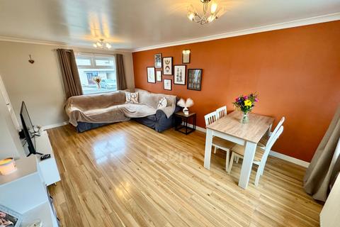 3 bedroom terraced house for sale, 36 Finch Place, Spateston