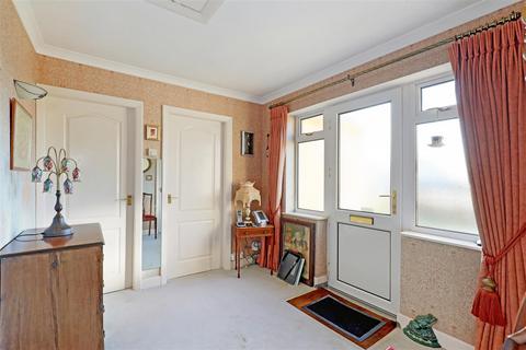 3 bedroom bungalow for sale, Summersfield Road, Minchinhamp, Stroud