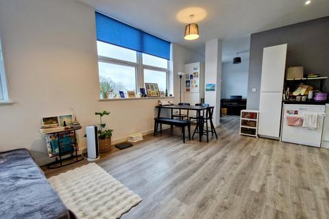 1 bedroom flat for sale, Stratford Road, Shirley, Solihull, West Midlands, B90