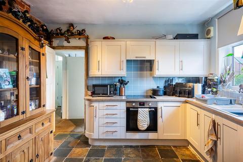 Sunrae Hull Road, Withernsea, HU19 2EJ