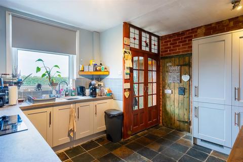 Sunrae Hull Road, Withernsea, HU19 2EJ