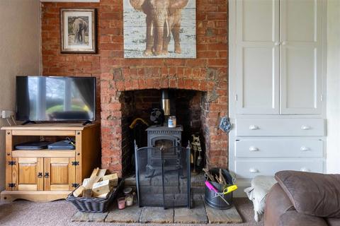 Sunrae Hull Road, Withernsea, HU19 2EJ