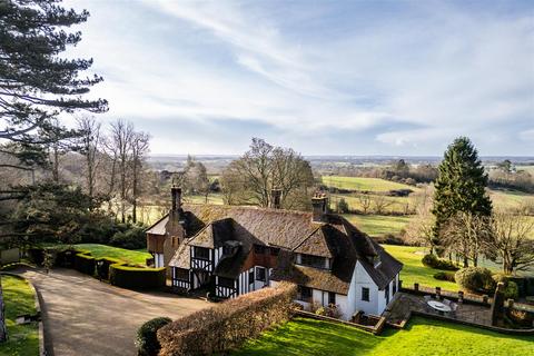 5 bedroom detached house for sale, Coopers Hill Road, Nutfield, Redhill