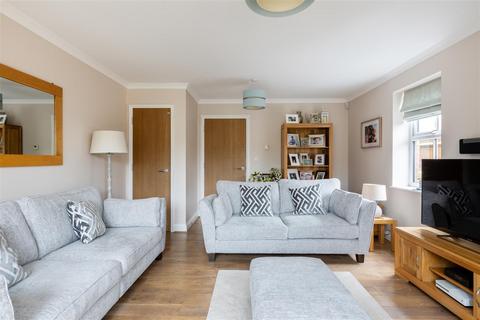27a Allingham Road, Reigate, RH2 8HU