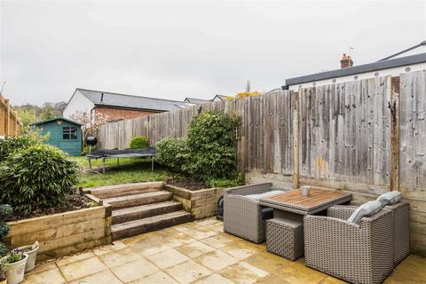 27a Allingham Road, Reigate, RH2 8HU