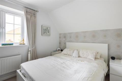 151 Sandcross Lane, Reigate, RH2 8HH