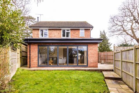 4 bedroom detached house for sale, Somerset Road, Redhill