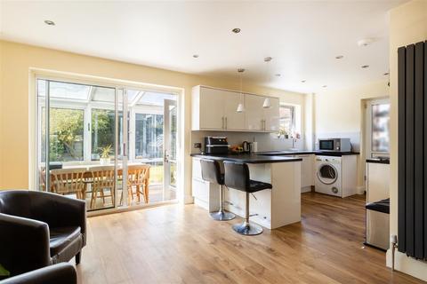 21 Monks Walk, Reigate, RH2 0SS