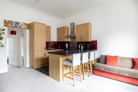 1 bedroom flat for sale, Croydon Road, Reigate