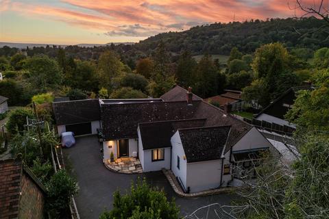 5 bedroom detached house for sale, Wray Lane, Reigate