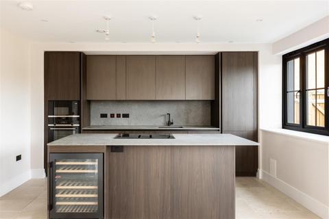 undefined, Kings Mill Lane, South Nutfield