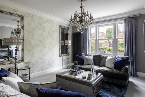 2 bedroom flat for sale, Wray Park Road, Reigate