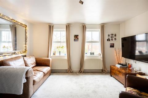 2 bedroom apartment for sale, West Road, Reigate