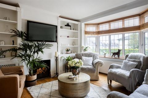 4 Monks Walk, Reigate, RH2 0SS