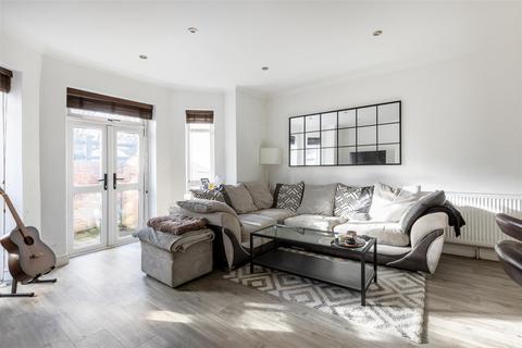 1 bedroom apartment for sale, Raglan Road, Reigate