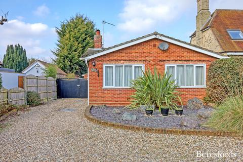 2 bedroom bungalow for sale, London Road, Feering, CO5