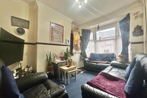 3 bedroom terraced house for sale, Doncaster Road, Leicester LE4