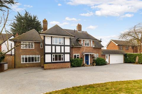 26 School Close, High Wycombe, HP11 1PH
