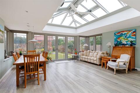 26 School Close, High Wycombe, HP11 1PH