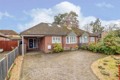 3 bedroom chalet for sale, Spring Woods, Fleet GU52