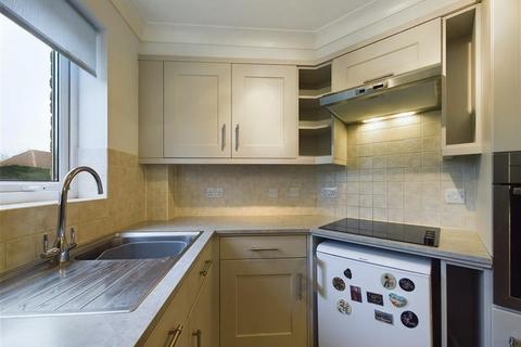 1 bedroom flat for sale, Easterfield Court, Driffield, YO25 5PP