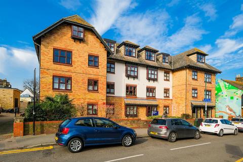 1 bedroom retirement property for sale, Westleigh Court, Nightingale Lane, Wanstead