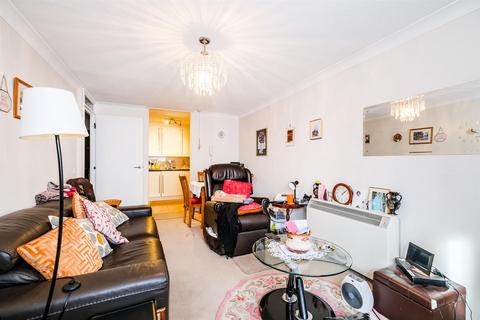 1 bedroom retirement property for sale, Westleigh Court, Nightingale Lane, Wanstead