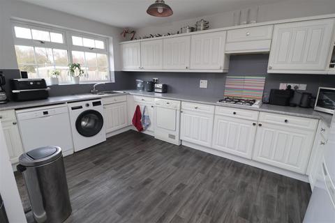 4 bedroom detached house for sale, Beaumont Rise, Worksop S80