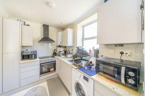 2 bedroom flat for sale, Brondesbury Road, London NW6