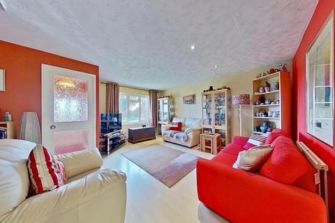 4 bedroom detached house for sale, Broomfield Road, Herne Bay, CT6 7BB