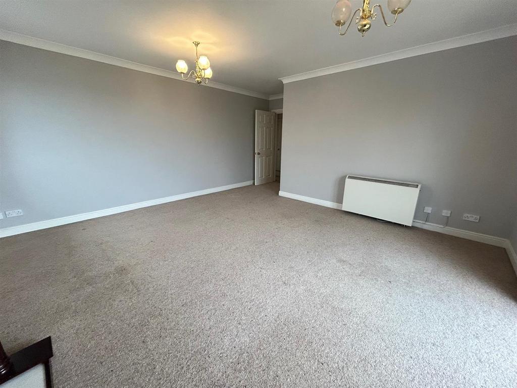 Lounge 2.jpg
