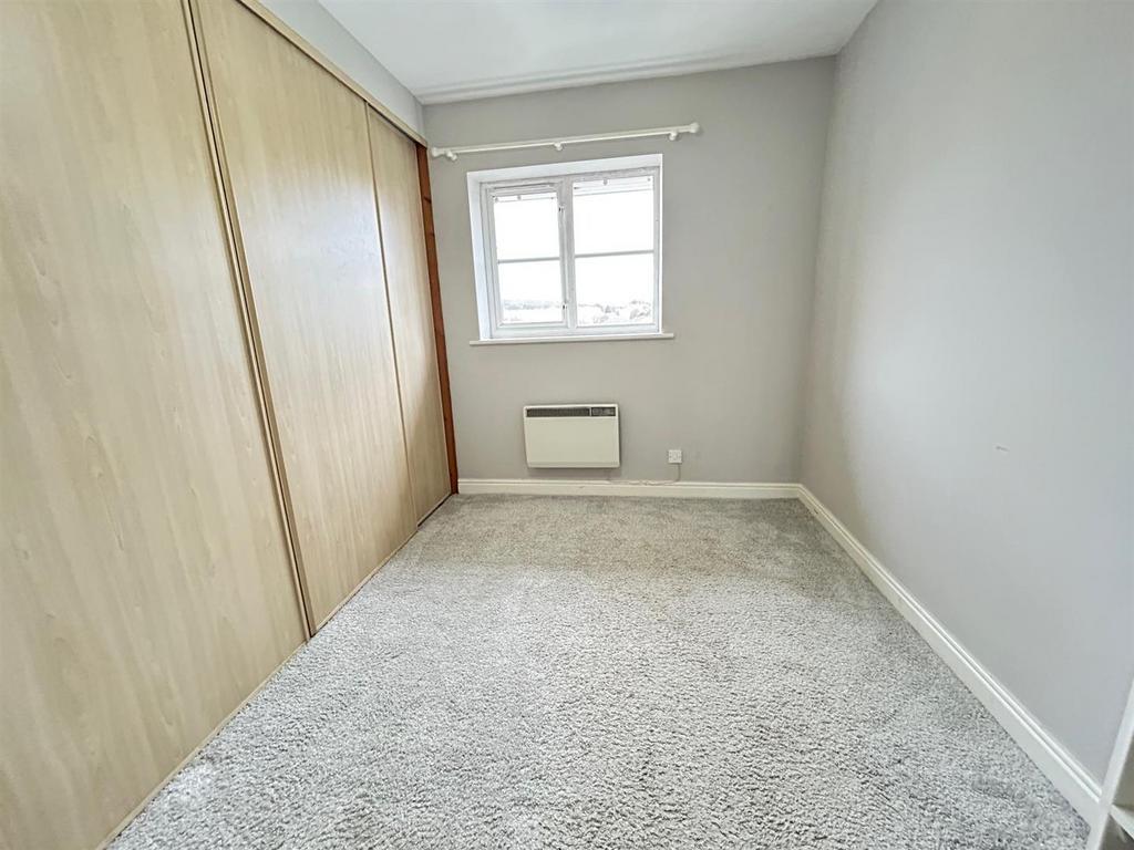 Bed 3.jpg