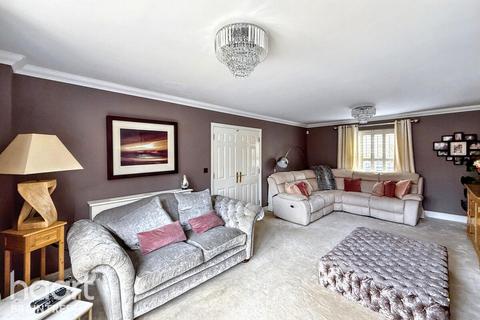 5 bedroom detached house for sale, Thatchers Way, Braintree