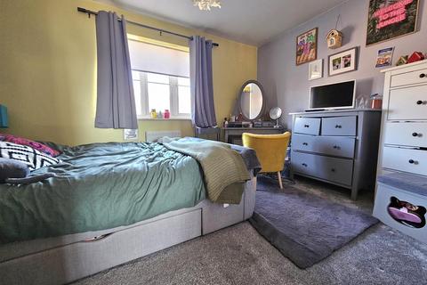 47 Acorn Way, Hardwicke, Gloucester, GL2 4AY