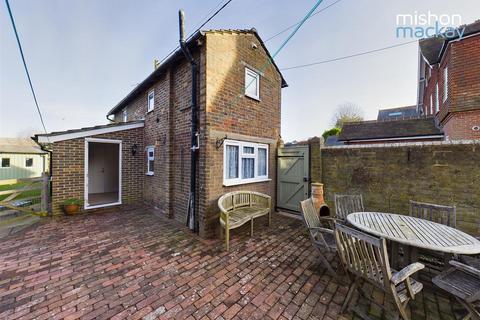 1 bedroom detached house to rent, Western Road, Hurstpierpoint, Hassocks, West Sussex, BN6