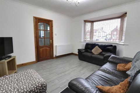 2 bedroom house for sale, Elm Drive, Crewe