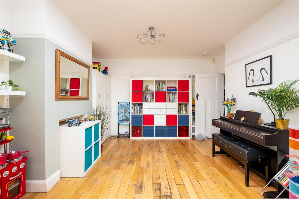250214 - 50 Park Avenue, Bedford - 13.jpg