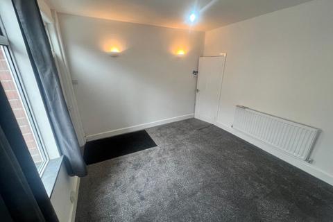 3 bedroom terraced house to rent, Hoyland Street, Wombwell