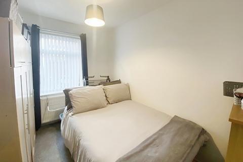 2 bedroom ground floor flat for sale, Taylor Street, South Shields, NE33