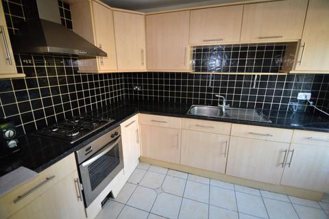 2 bedroom flat to rent, Leyton Park Road, London, E10