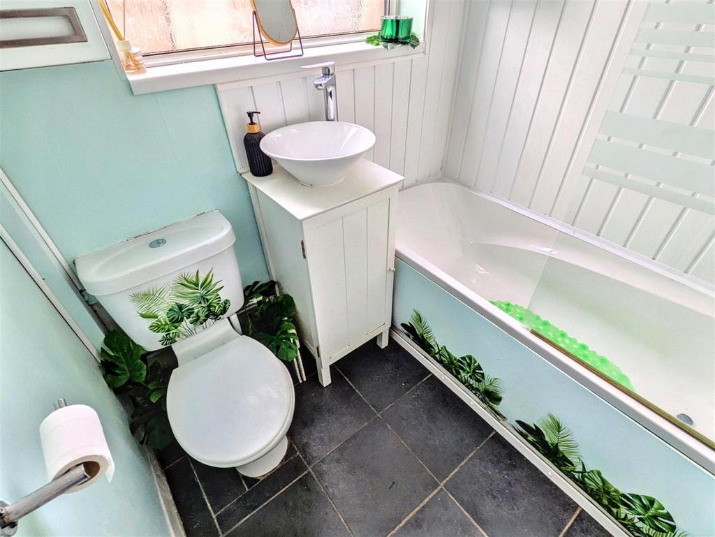 Bathroom.jpeg