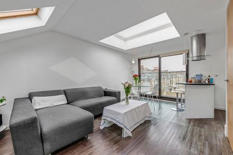 3 bedroom apartment for sale, Hemstal Road, London, NW6