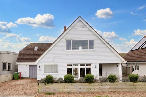 5 bedroom detached house for sale, The Parade, Romney Marsh, TN28