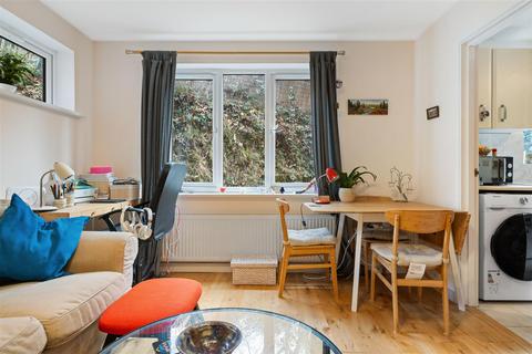 undefined, Lion Lane, Haslemere
