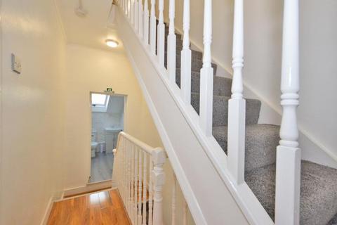 4 bedroom terraced house to rent, Everington Street, London, W6