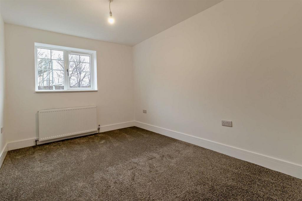 Rear bedroom