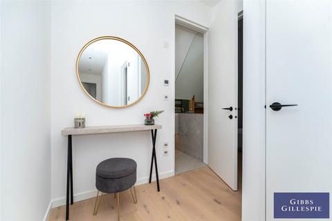 2 bedroom flat to rent, Sutherland Road, London, W13