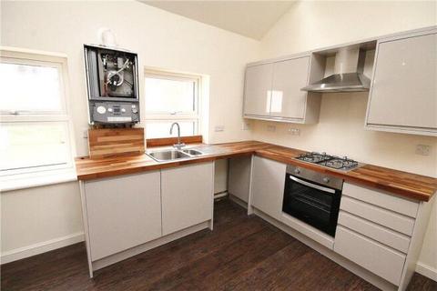 2 bedroom flat to rent, Perry Court, 30 High Street