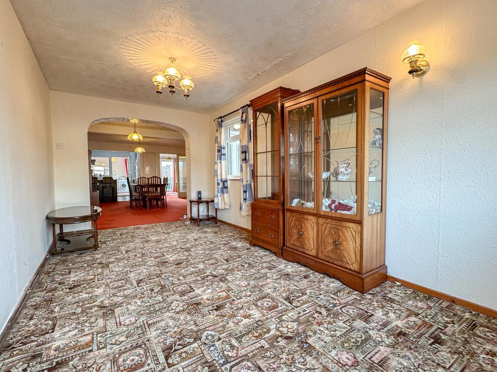 Office Family Room (2)